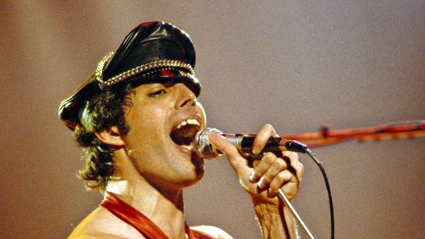 Freddie Mercury zemřel před třiceti lety, ale jeho popularita odolává času